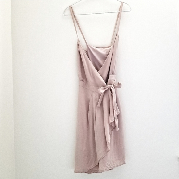 Blush Pink dress - Picture 2 of 8